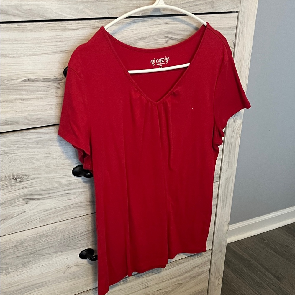 Short sleeve red t shirt